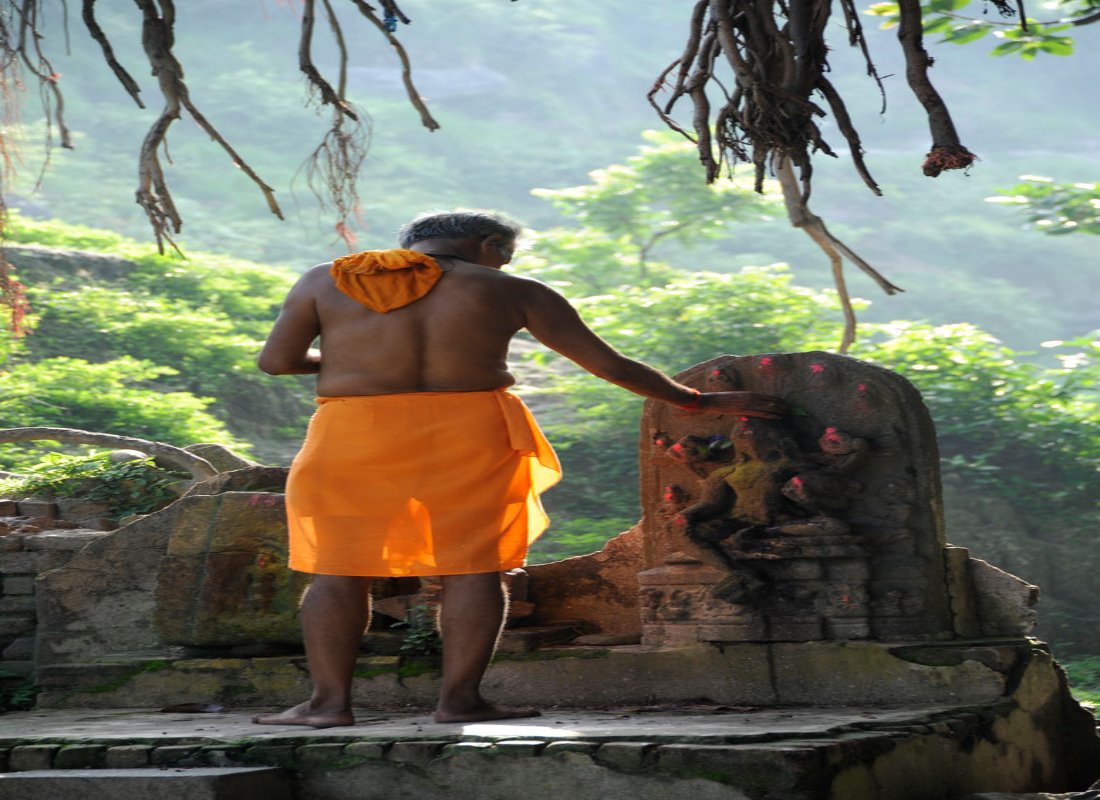 Bengal Despatch 2 & 4 The Holy Ganges 01_1100x800