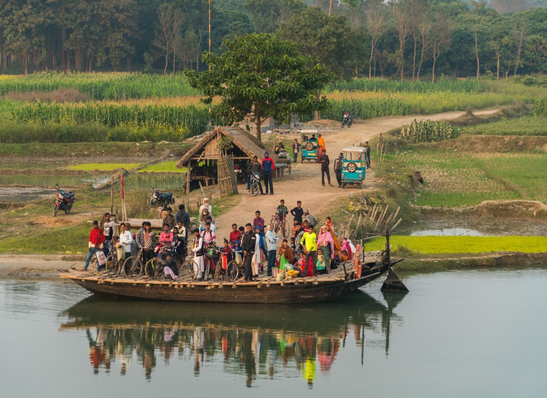 Bengal Despatch 2 & 4 The Holy Ganges_1100x800